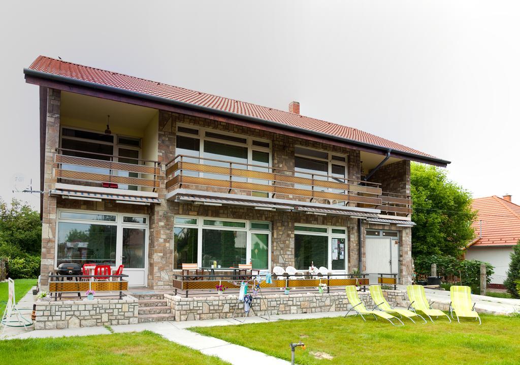 Boathouse Balatonlelle With Sauna Habitación foto